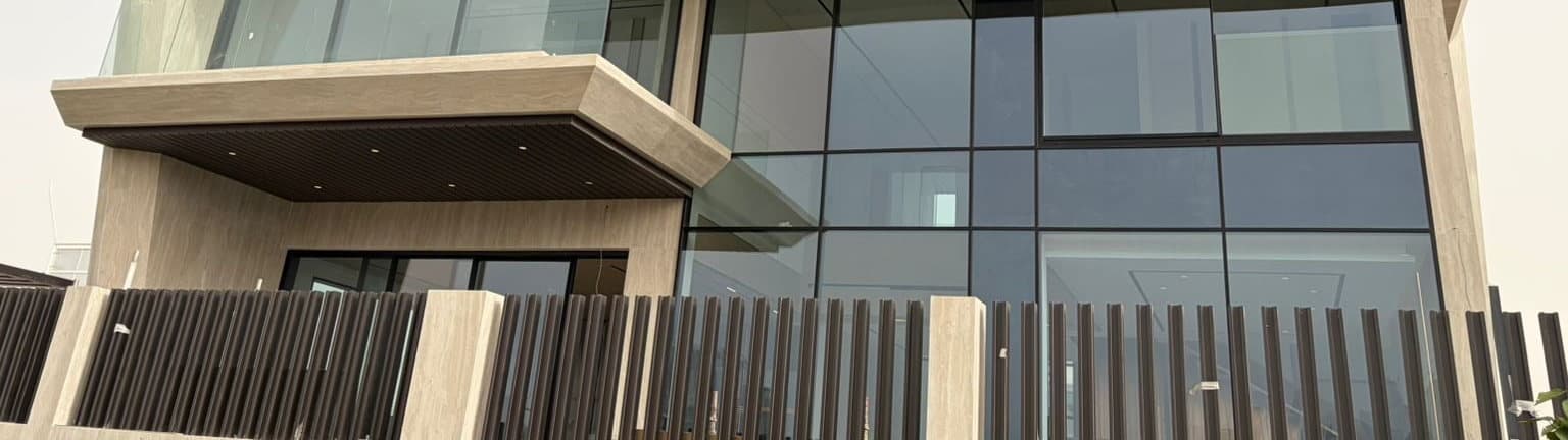 Close view of the aluminium screening and its fixings