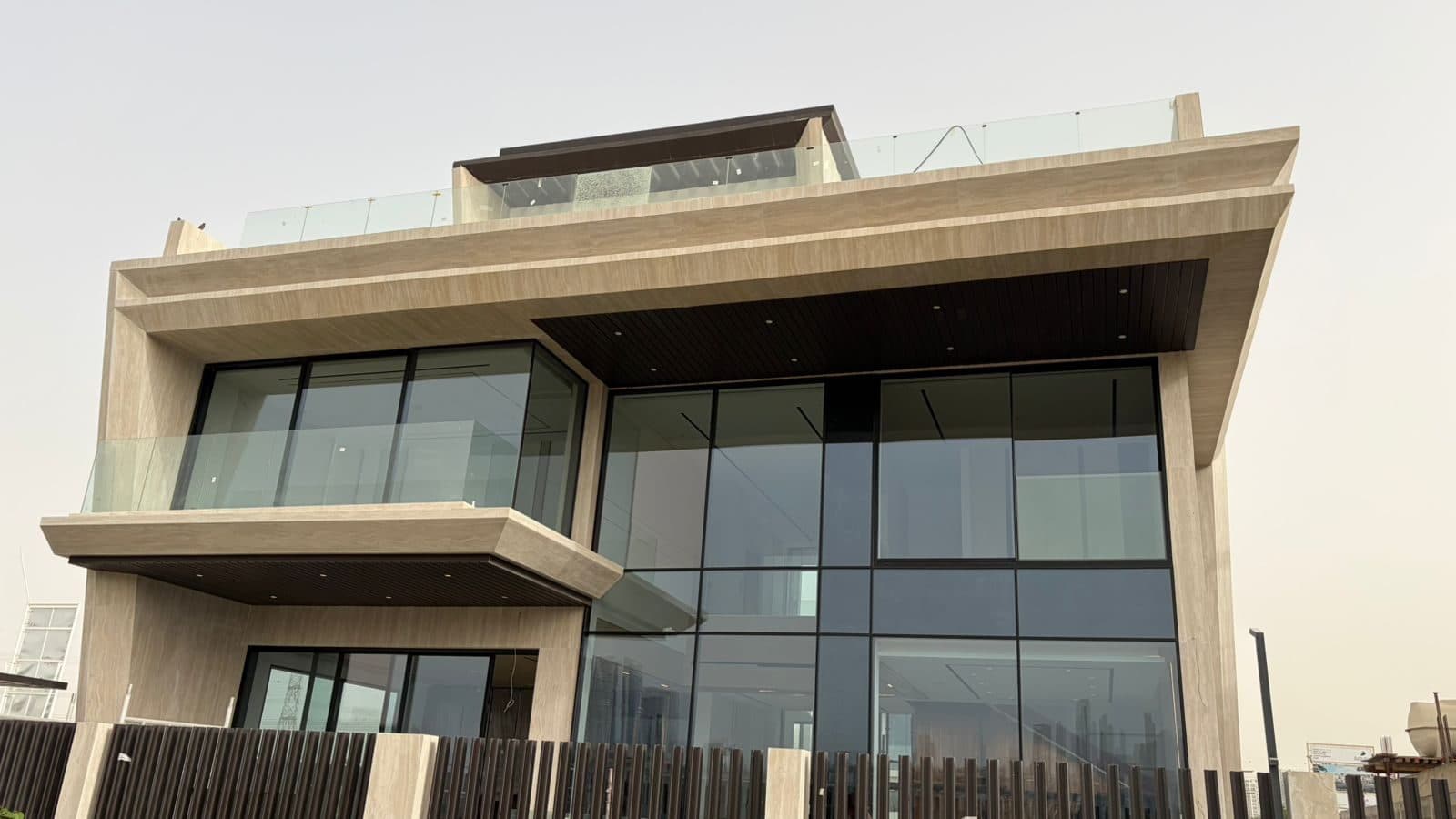 The front elevation seen at an angle, showing the depth of the cladding returns